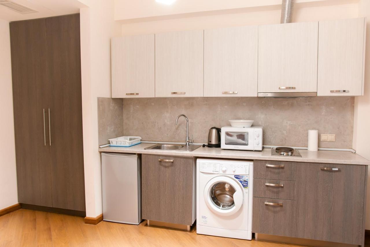 D&H Group Apartamento Erevan Exterior foto