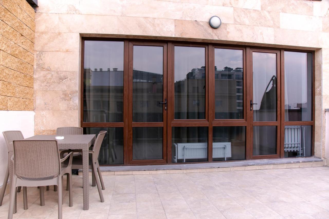 D&H Group Apartamento Erevan Exterior foto